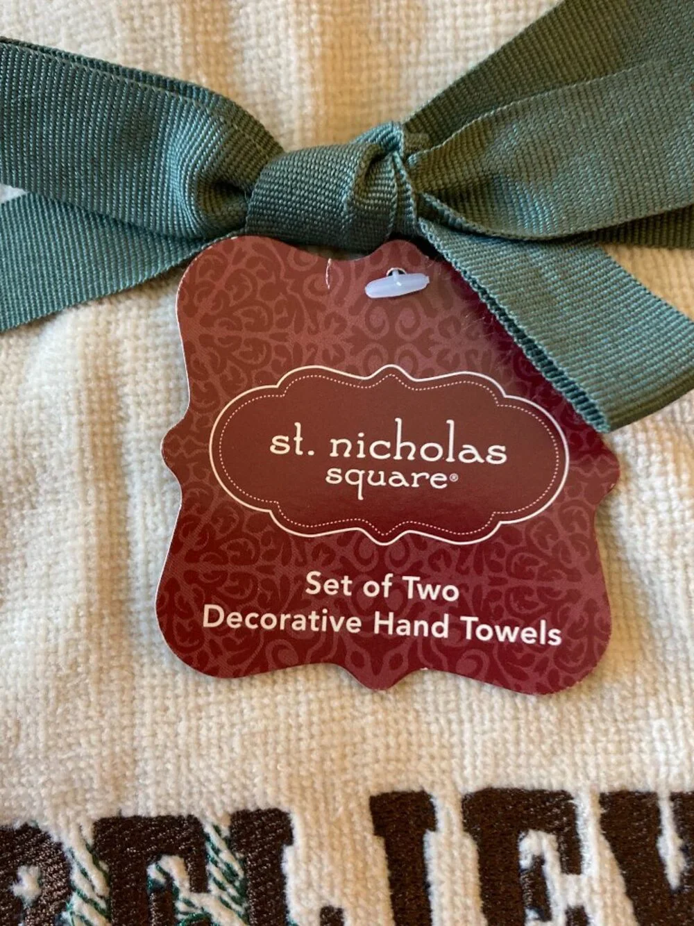 NWT St. Nicholas Hand Towels 4 pc. Set - Holiday Theme Snowmen 